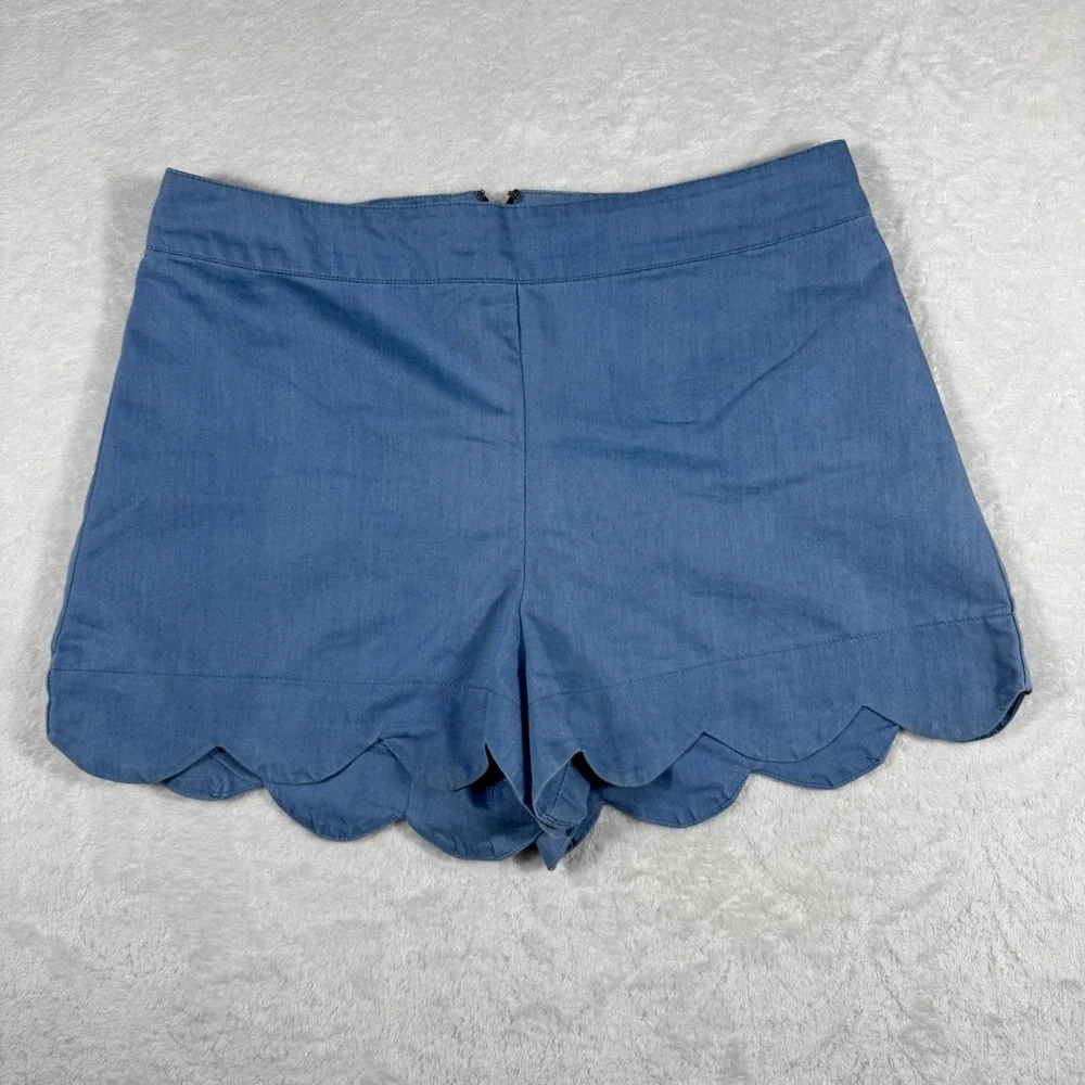 Mud Pie Womens Blue Scalloped Hem Chambray Shorts Size L Cotton Blend Flat Front